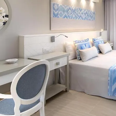 Курортный комплекс Is Serenas