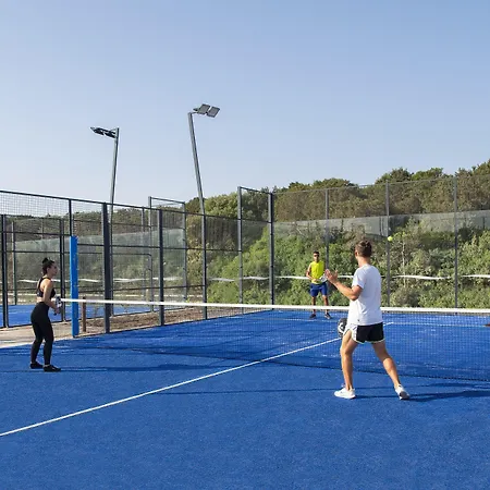 Курортный комплекс Is Serenas Бадеси