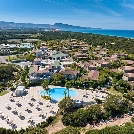 Ośrodek wypoczynkowy Is Serenas 4*